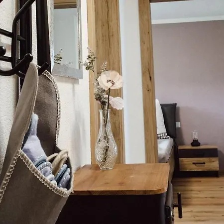 Alpenglueck Apartmán *